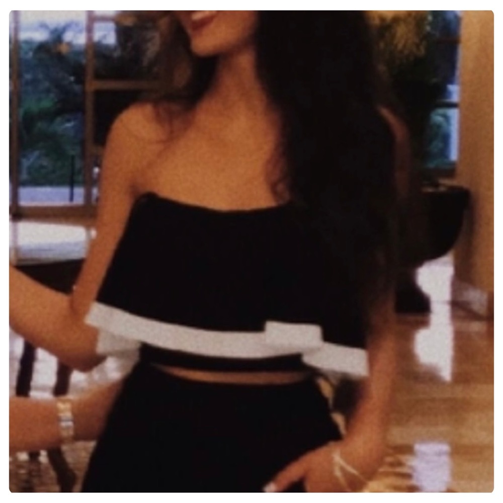 ALICE + OLIVIA Crop Top